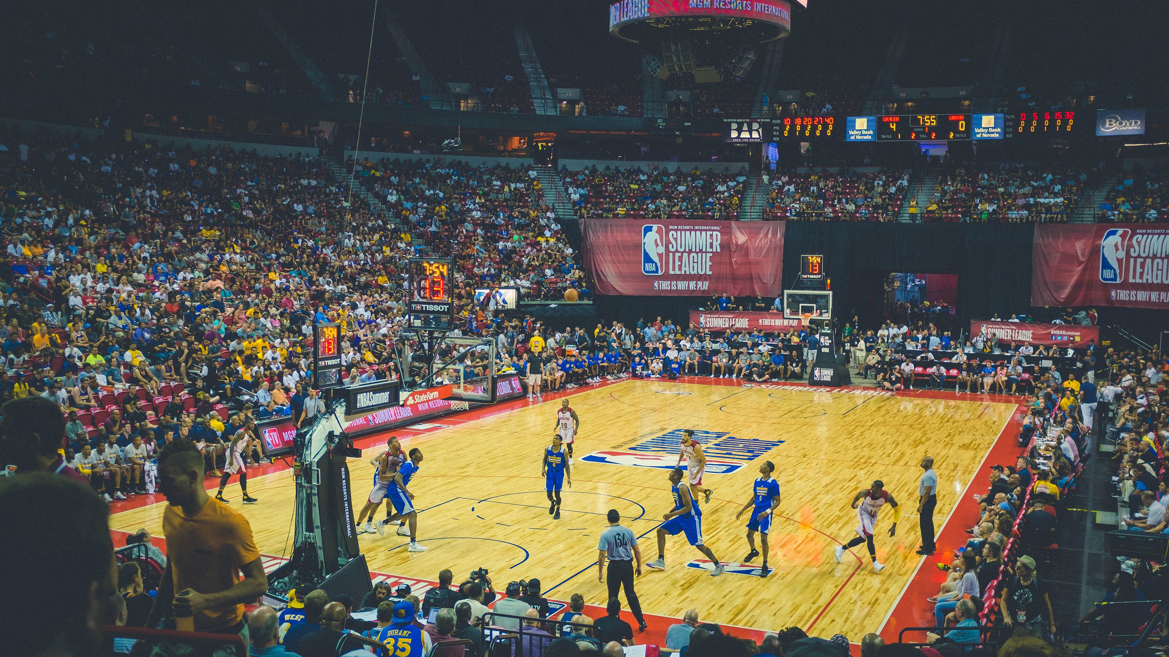 NBA官方推出全新媒体平台，丰富粉丝互动体验，nba媒体日